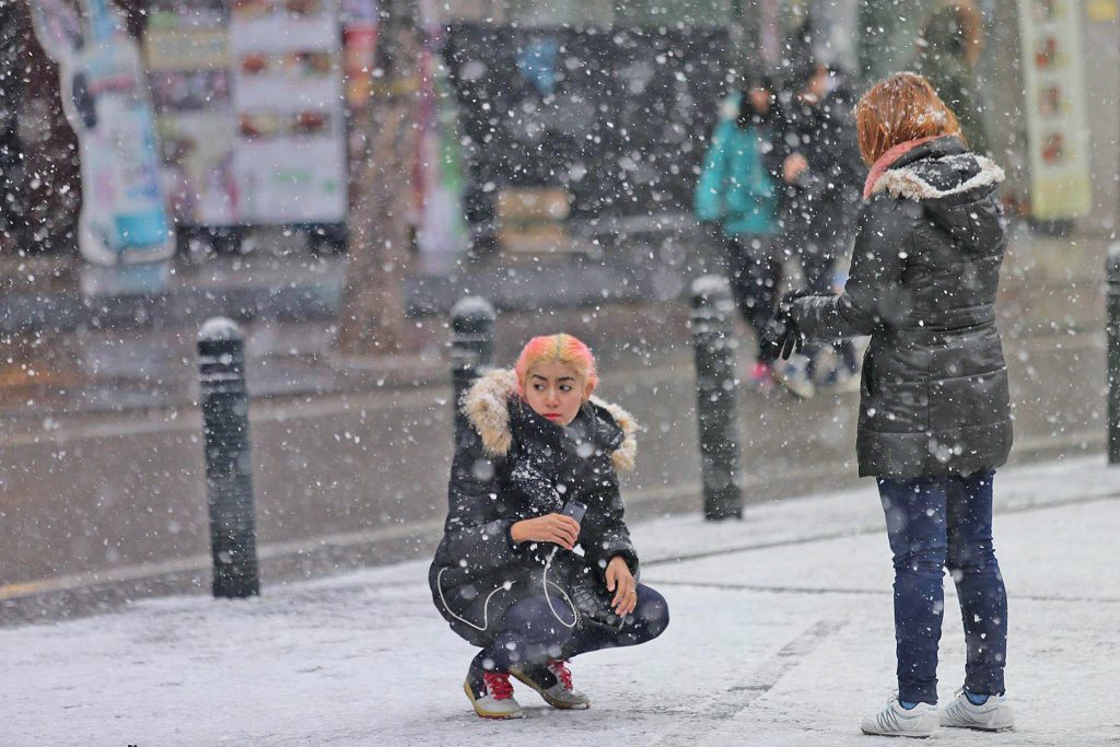 [Video] It's Snowing in Korea!