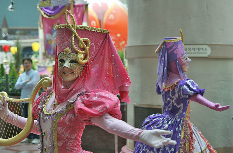 Lotte World "Mask Festival:color blossom" 2018