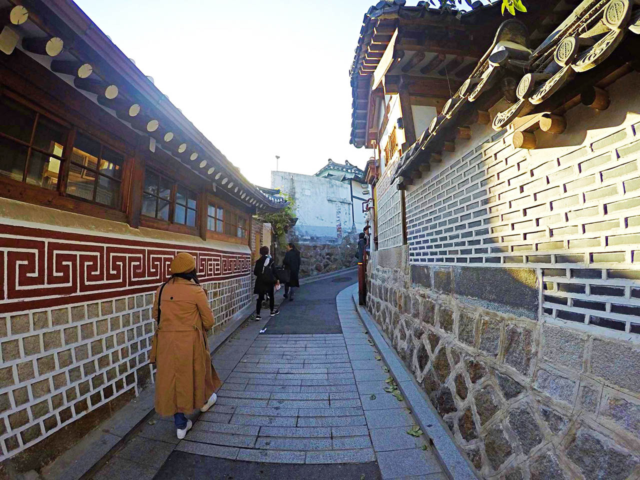 Sarah's Korea Trip - Old Meets New at Bukchon Hanok Village