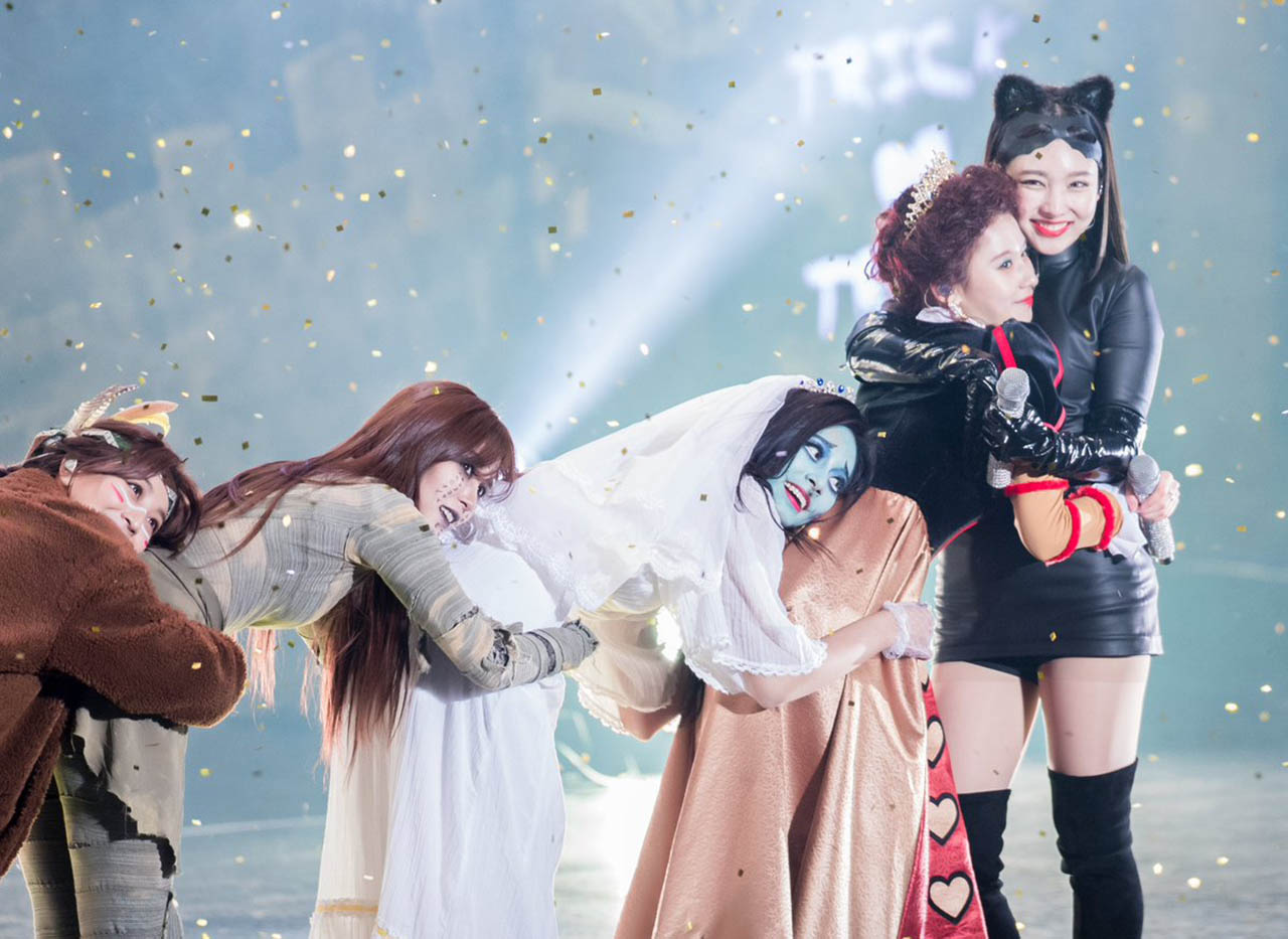 Twice’s Halloween fan event photos