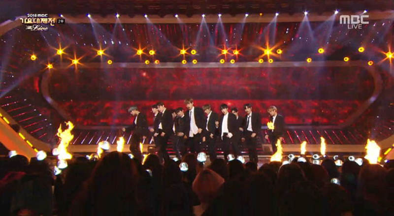 Wanna One, about to disband showed colorful stage at MBC Gayo Daejejeon