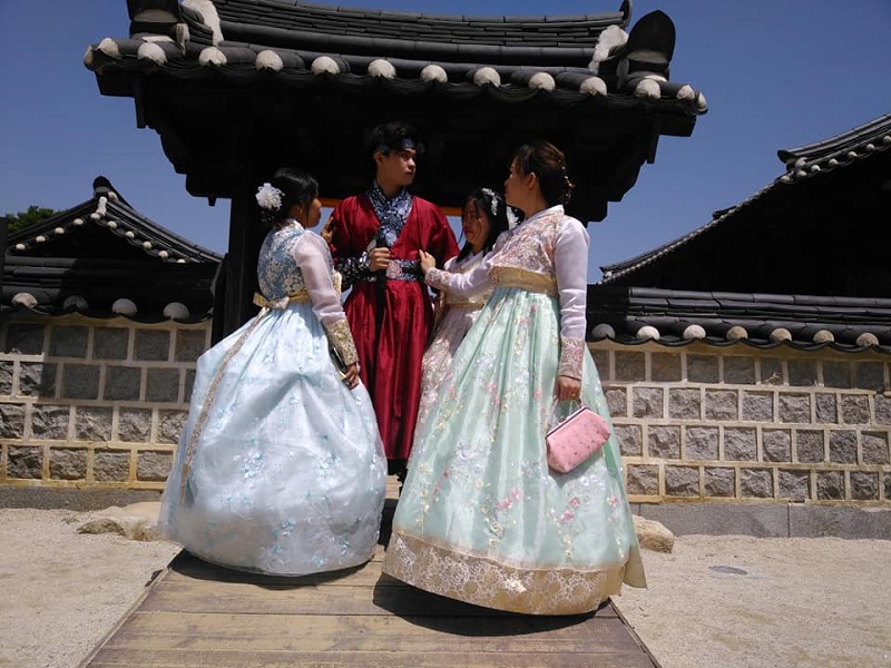 Our K-Drama-like Photos While Wearing Hanbok are Awesome!