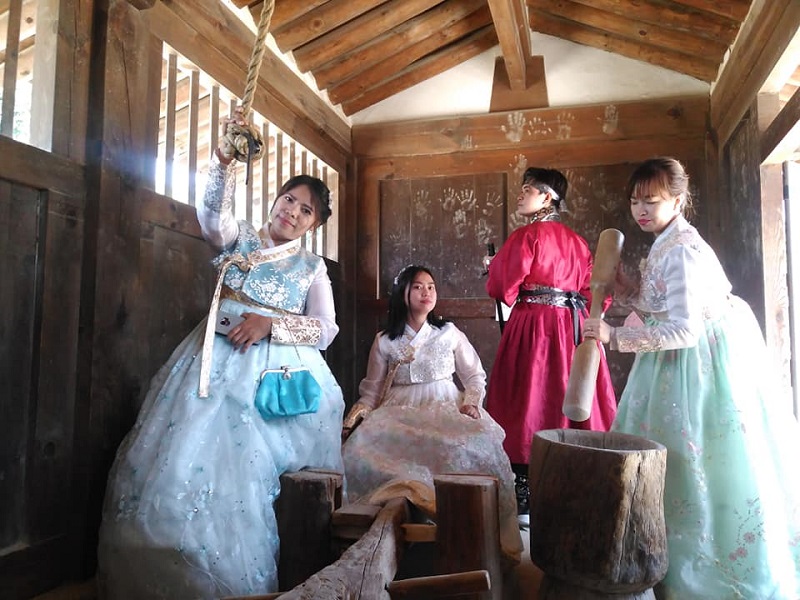 Our K-Drama-like Photos While Wearing Hanbok are Awesome!