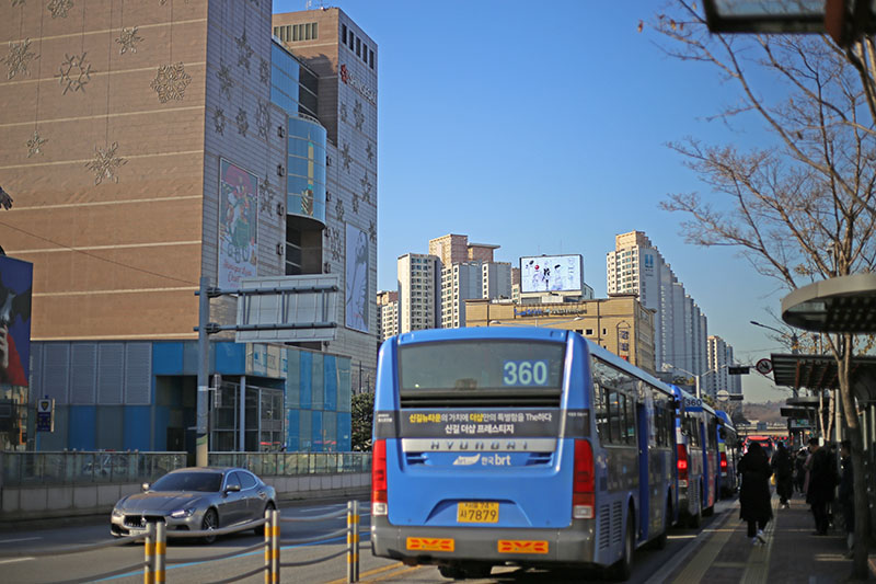 Best Place For Shopping In Seoul! #GoToMall #Express Bus Terminal Underground Shopping Mall