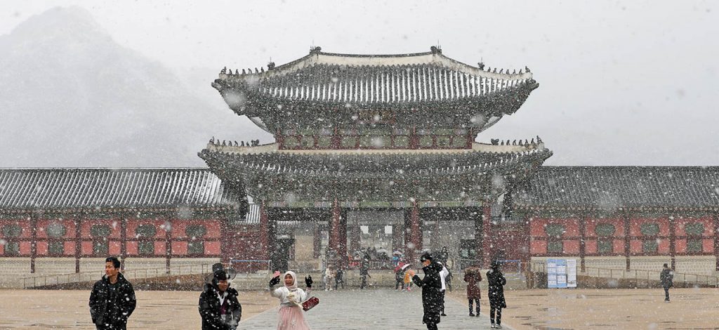 Seoul receives first measurable snowfall in this winter